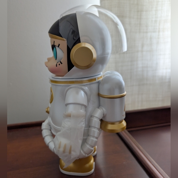 RARE 400% Start From Heart Mega Space Molly 2024 Employee Exclusive - Picture 3 of 7